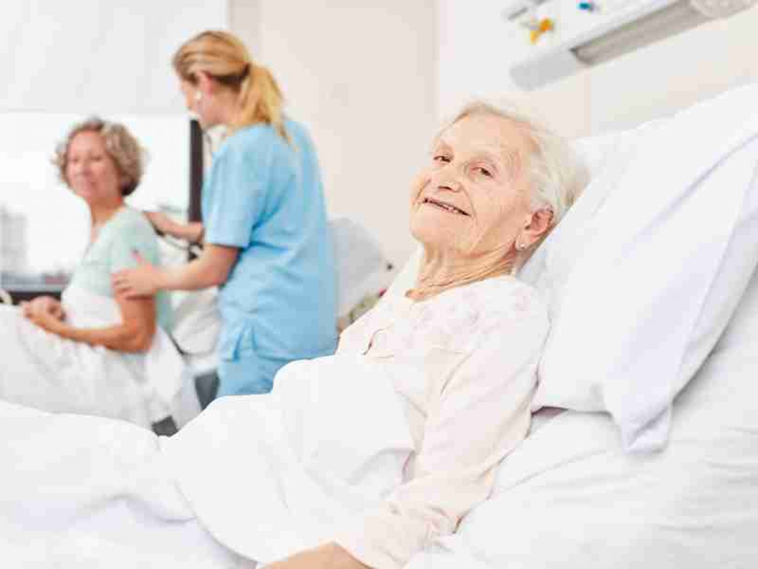 What Is Bedside Nursing? Nurse