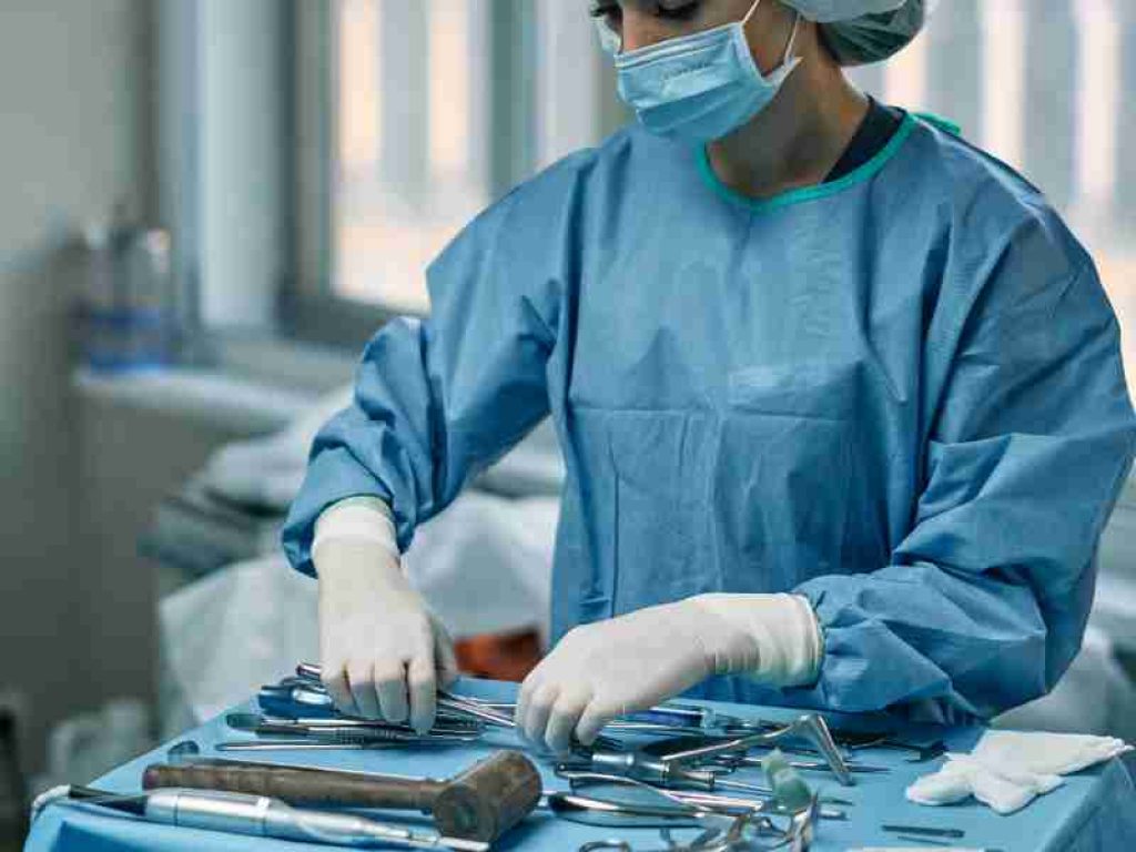 What Does a Surgical Nurse Practitioner Do?
